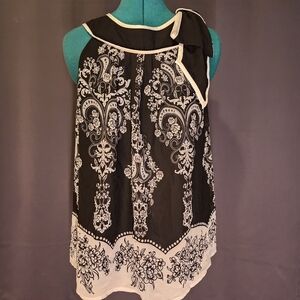 3/$20 Black and White Women's Blouse